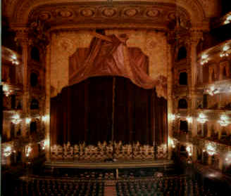 Sipario del Teatro Colón di Buenos Aires